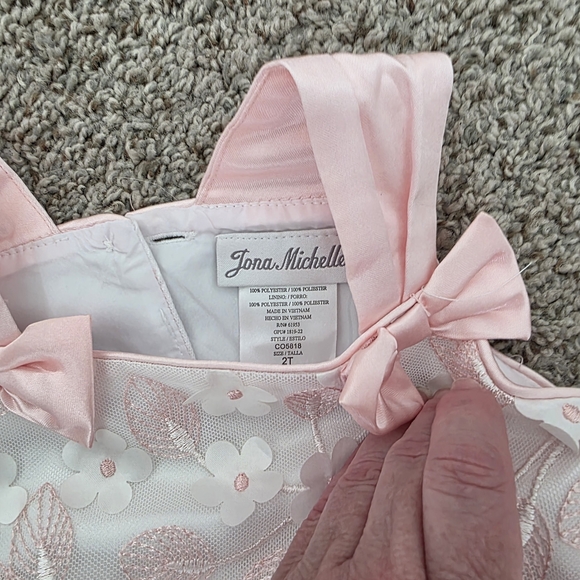 2T Spring Dresses (3) - Picture 3 of 6